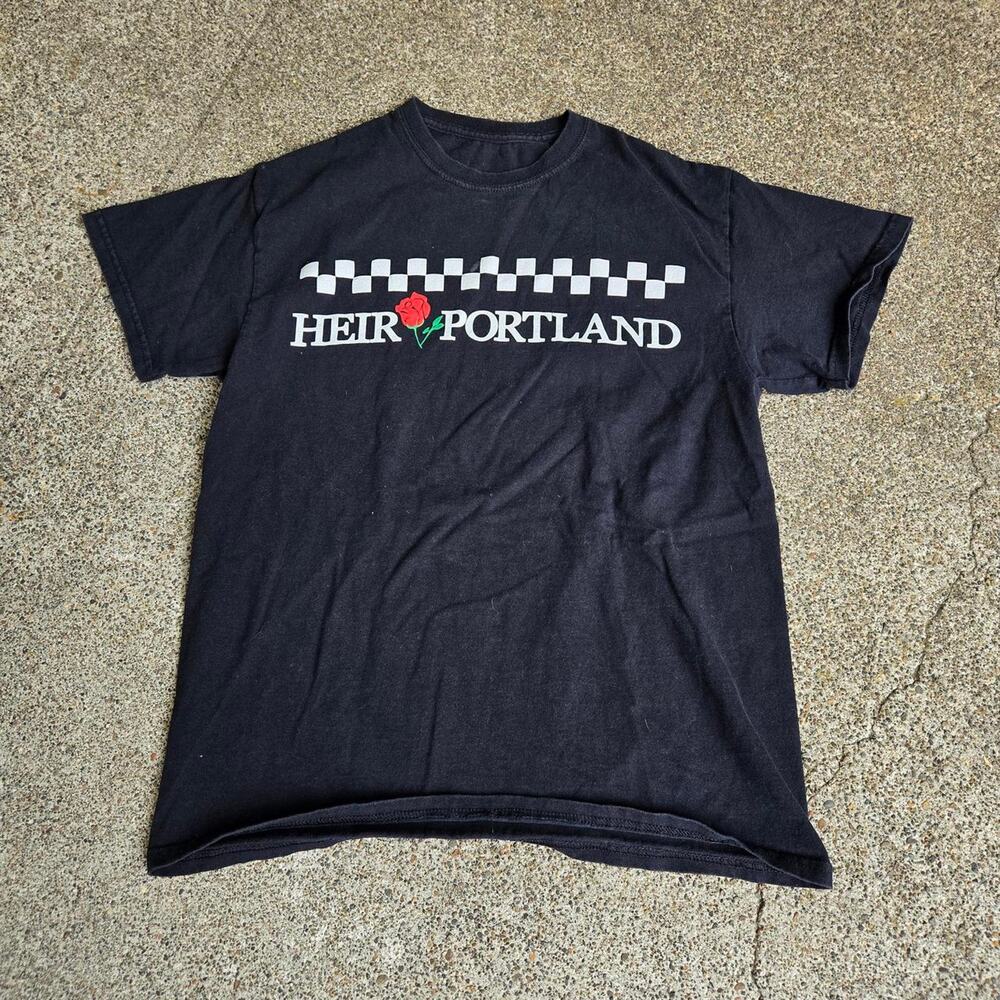 Vtg Y2k HEIR PORTLAND Checkerboard Rose Graphic Print Local Skate T Shirt M